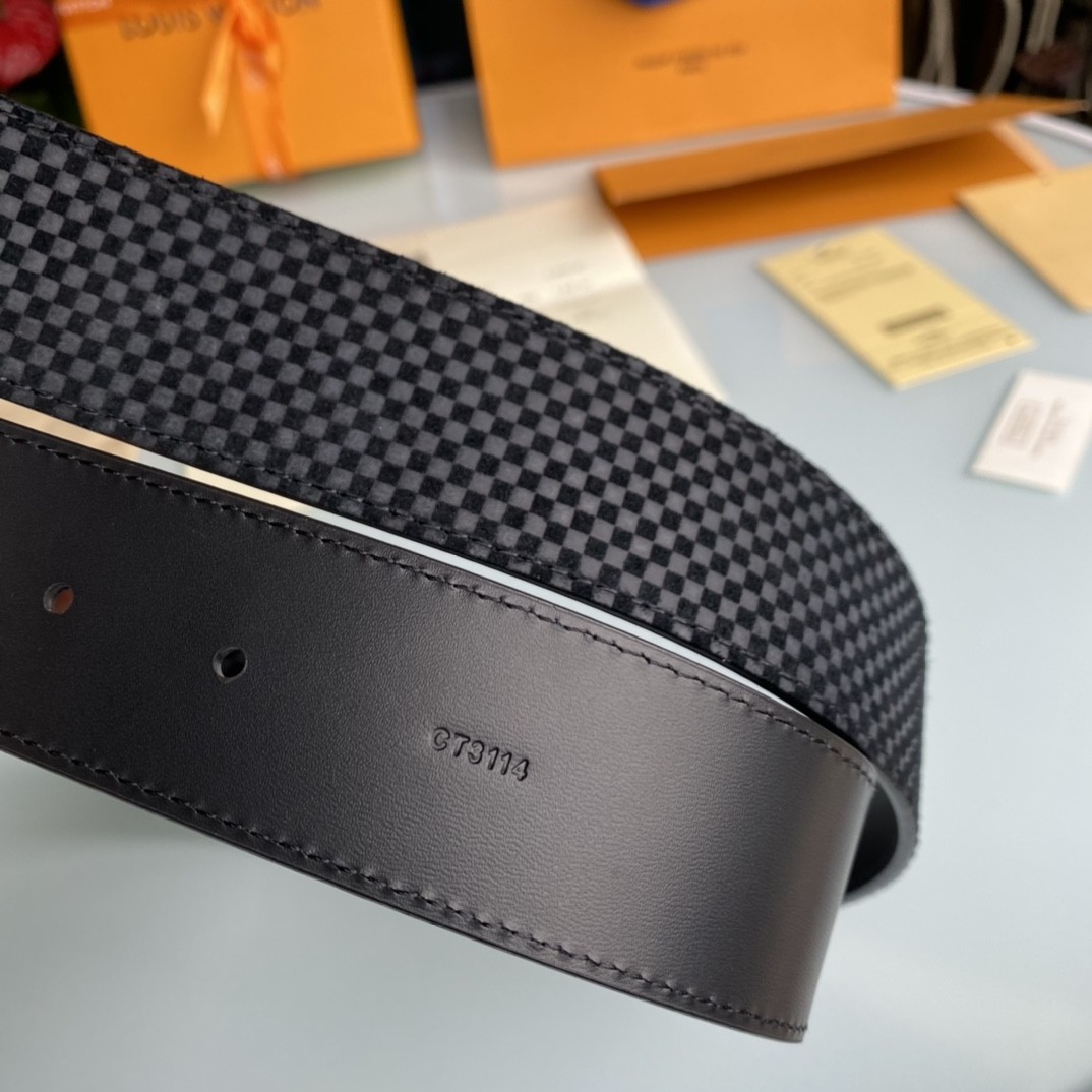 Louis Vuitton men's belt