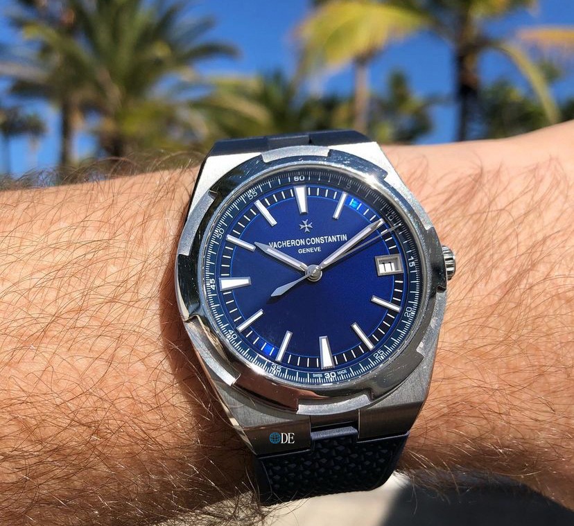 Vacheron Constantin Overseas 2000V/120G-B122 Ultra-thin Series