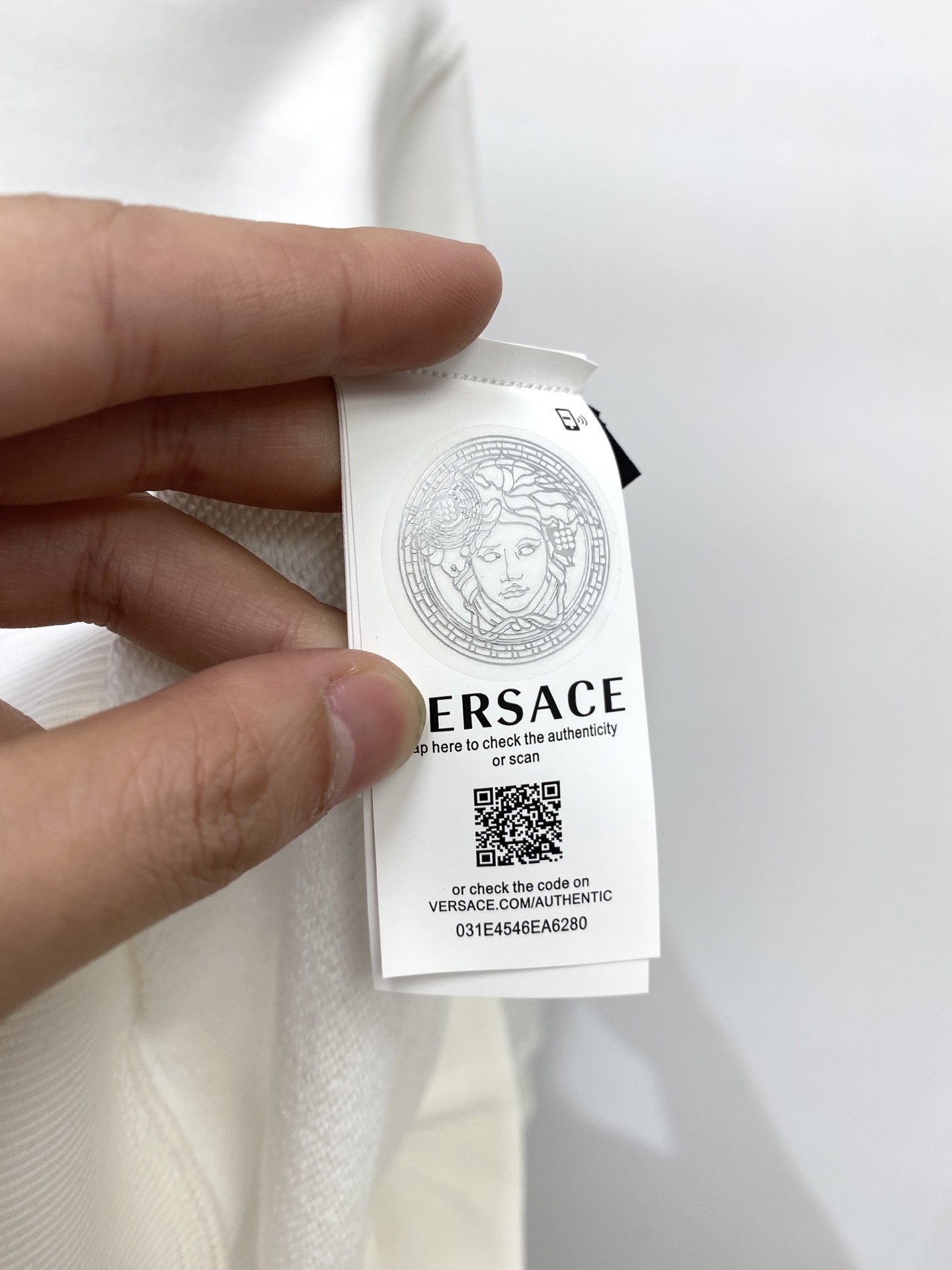 Versace, 2025 New Arrival Hoodie (Black and White Matching)