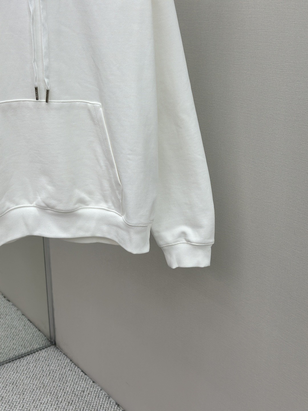 Versace Medusa Head Solid Color Hooded Sweatshirt (White)