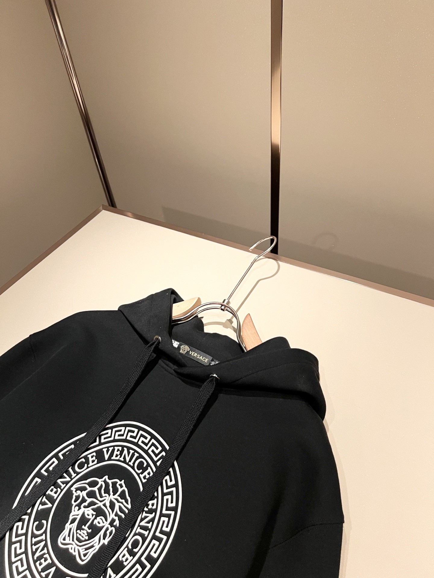 VERS*CE/Fan*Zhe 2025 Autumn/Winter New Arrival Original Long-Sleeved Hooded Sweatshirt